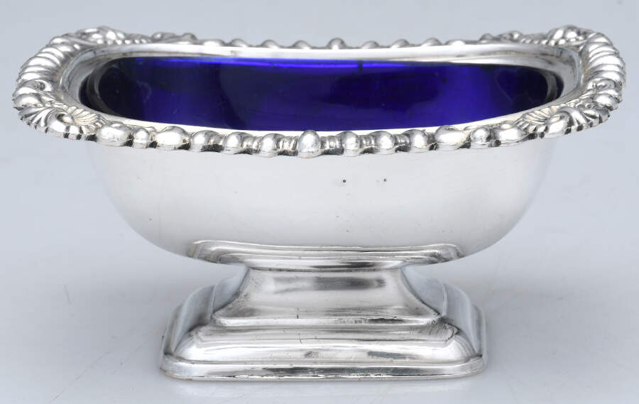 YEE2 (Silverplate, Hollowware) Open Salt Master-W/Cobalt Liner by Yeoman (England)-1