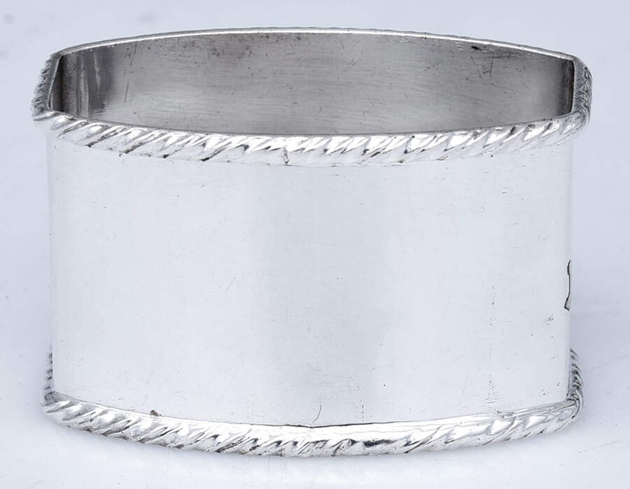 San Marco (Sterling, Hollowware) Oblong Napkin Ring by Zaramella Argenti-1