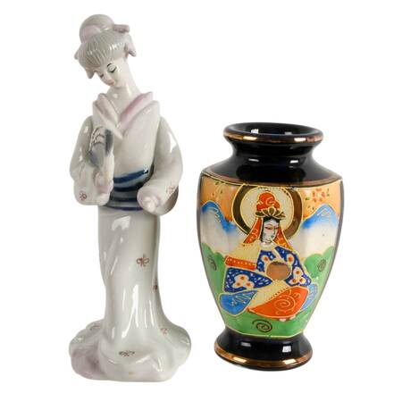 Pair of Japanese Porcelain Items