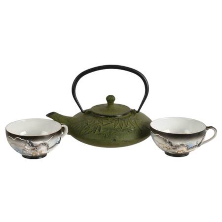 Japanese Cast Iron Kettle and Dragonware Cups