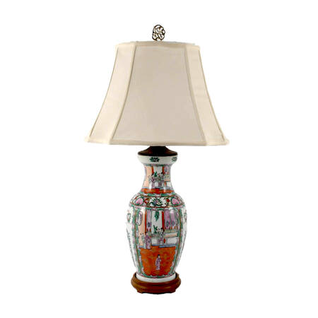 Chinese Rose Medallion Porcelain Table Lamp