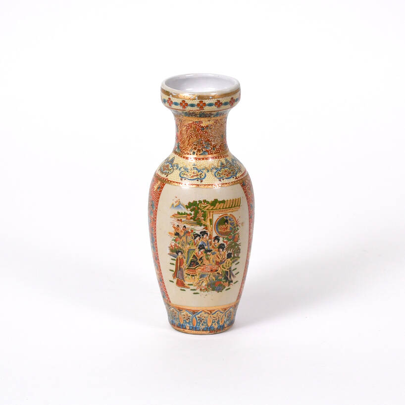 Minature Moriage Royal Satsuma Vase