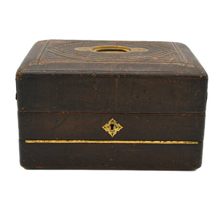 Antique 19th-Century Wooden Vanity Set