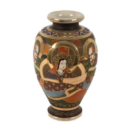 Japanese Moriage Satsuma Vase