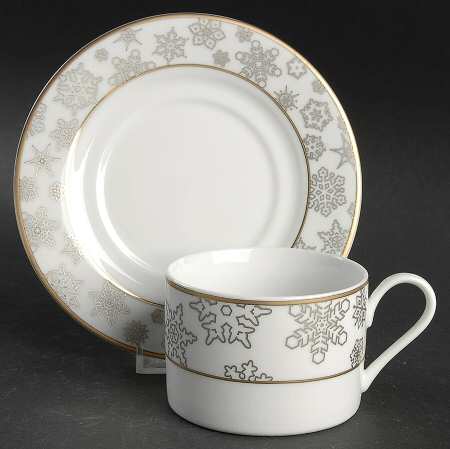 Flurries Flat Cup & Saucer Set