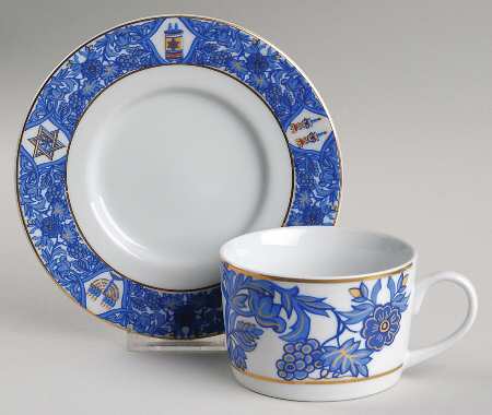 Tradition Flat Cup & Saucer Set by American Atelier