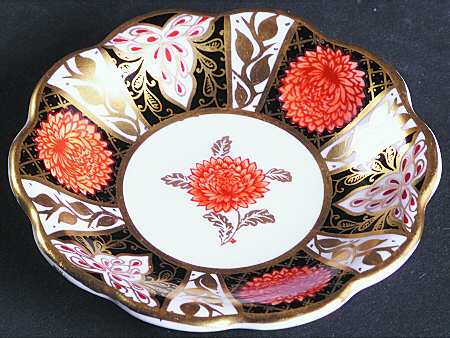 Chrysanthemum Small Ashtray