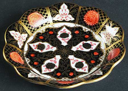 Chrysanthemum Nut Dish