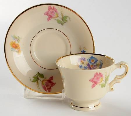 ABE1 Footed Demitasse Cup & Saucer Set by Aberdeen