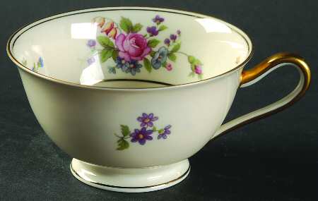 ABE1 Footed Cup