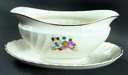 ABE16  Gravy Boat with Attached Underplate