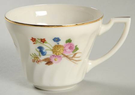 ABE16  Footed Cup