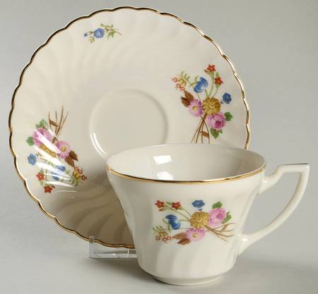 ABE16  Footed Cup & Saucer Set