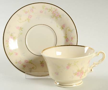 ABE4 Footed Cup & Saucer Set