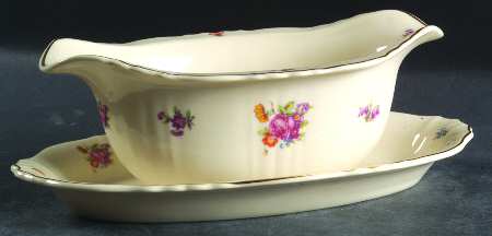 ABE9 Gravy Boat with Attached Underplate