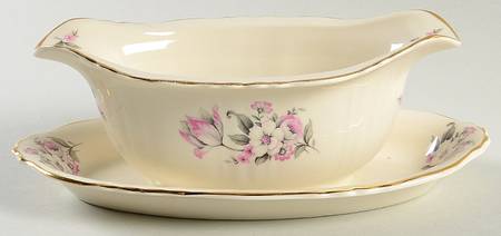 Moss Rose (Scalloped, Gold) Gravy Boat with Attached Underplate