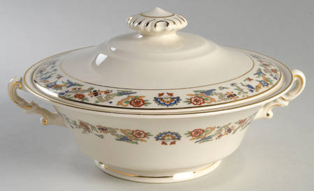Oriental Round Covered Vegetable