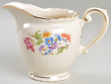 Selma (Smooth) Creamer