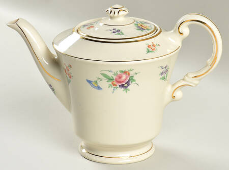 Selma (Smooth) Teapot & Lid