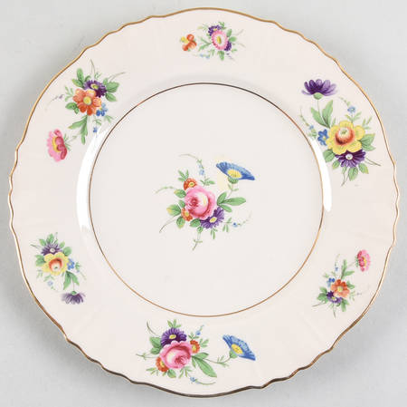 Selma (Scalloped) Salad Plate