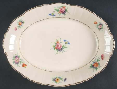 Selma (Scalloped) 12" Oval Serving Platter