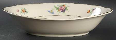 Selma (Scalloped) 10" Oval Vegetable Bowl