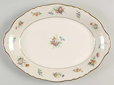 Selma (Scalloped) 13" Oval Serving Platter