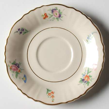 Selma (Scalloped) Saucer