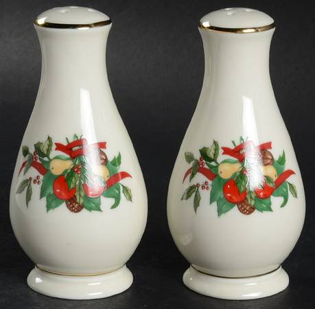 Christmas Bounty Salt & Pepper Set