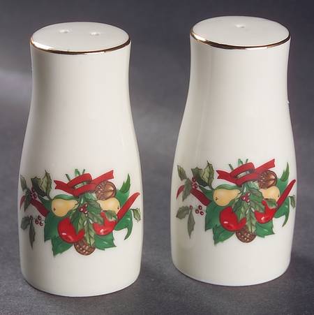 Christmas Bounty Salt & Pepper Set