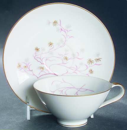 Canterbury Footed Cup & Saucer Set