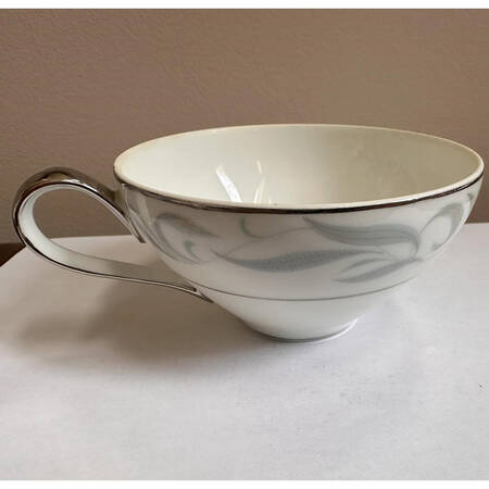 Cecilia Flat Cup