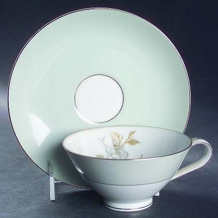 Countess Flat Cup & Saucer Set