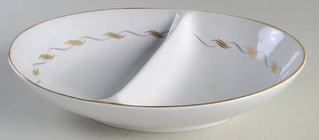 Tradition 10" Oval Divided Vegetable Bowl