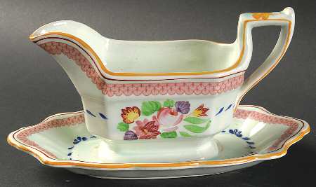 2020 Gravy Boat with Attached Underplate