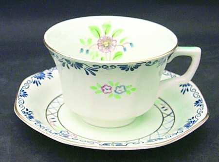 2546 Flat Cup & Saucer Set