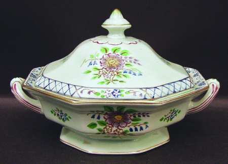 2546 Round Covered Vegetable