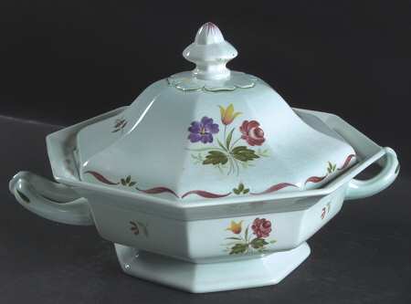 Allegro Round Covered Vegetable