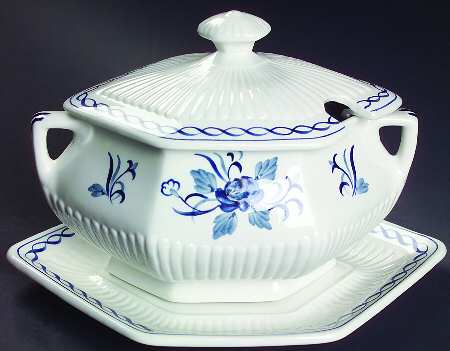 Baltic Blue (Newer, White) Sauce Boat & Lid with Underplate