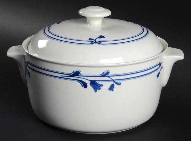 Bluebell 2 Qt Round Covered Casserole