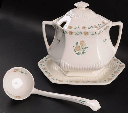 Brendon Tureen & Lid w/Ladle & Underplate