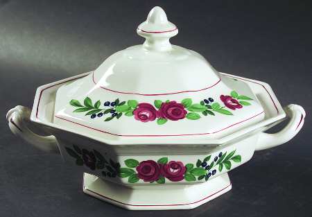 Bridgwater Round Covered Vegetable