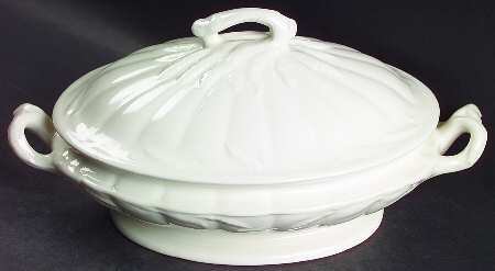 Ceres Cream Oval Covered Vegetable