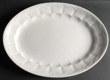 Ceres Cream 18" Oval Serving Platter