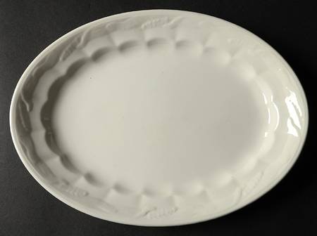 Ceres Cream 11" Oval Serving Platter