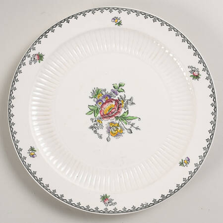 Chelsea Garden (Black Rim) Luncheon Plate