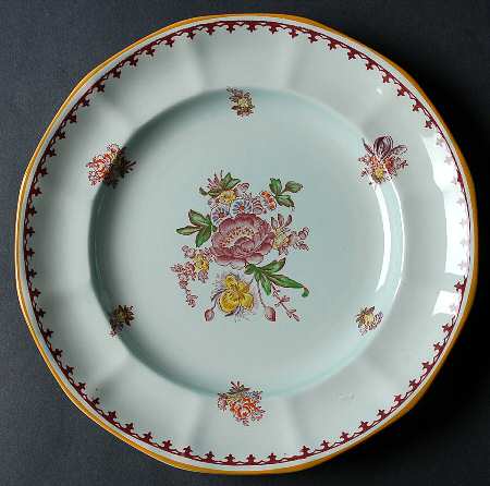 Chelsea Sprays Red (Fleur-De-Lis) Luncheon Plate