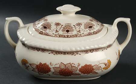 Cornwall Oval Covered Vegetable