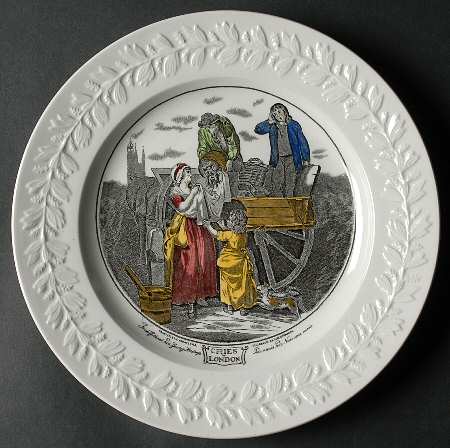 Cries of London (Raised Laurel) Dinner Plate