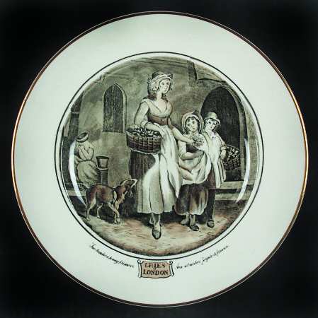 Cries of London (Bl & W Scenes, Cream Rim) Luncheon Plate